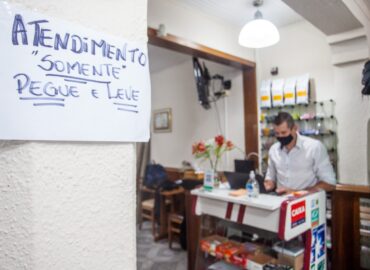 Bandeira vermelha em Canoas: restaurantes se adaptam para continuar de portas abertas após nova determinação do Estado