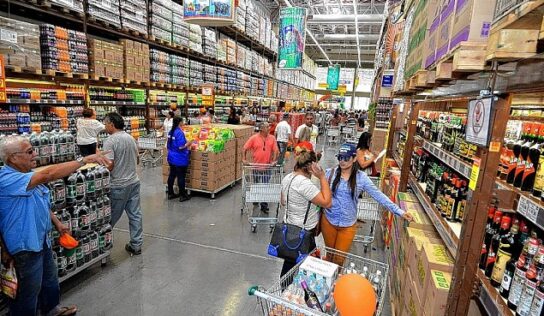 Canoas retira a restrição de horários dos mercados e restaurantes