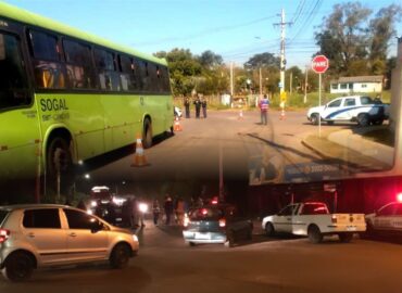 Enquanto espero na parada, penso: “acho que votei errado”