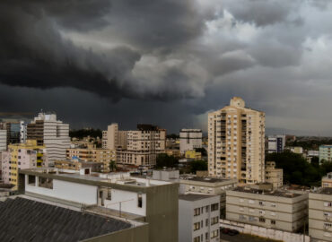 Canoas prepara-se para enfrentar o ciclone