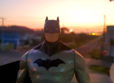 Gotham | O Batman fez xixi em um mictório de R$ 12.900,00